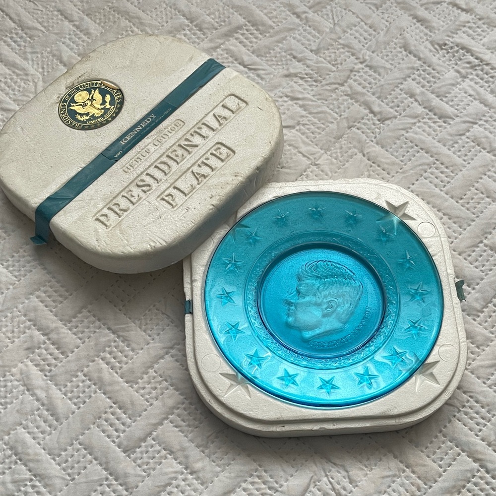 Wheaton JFK Blue Presidential Commemorative Plate limited edition w original box